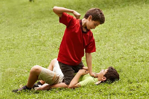 قلدری و زورگویی در مدرسه و مهد کودک