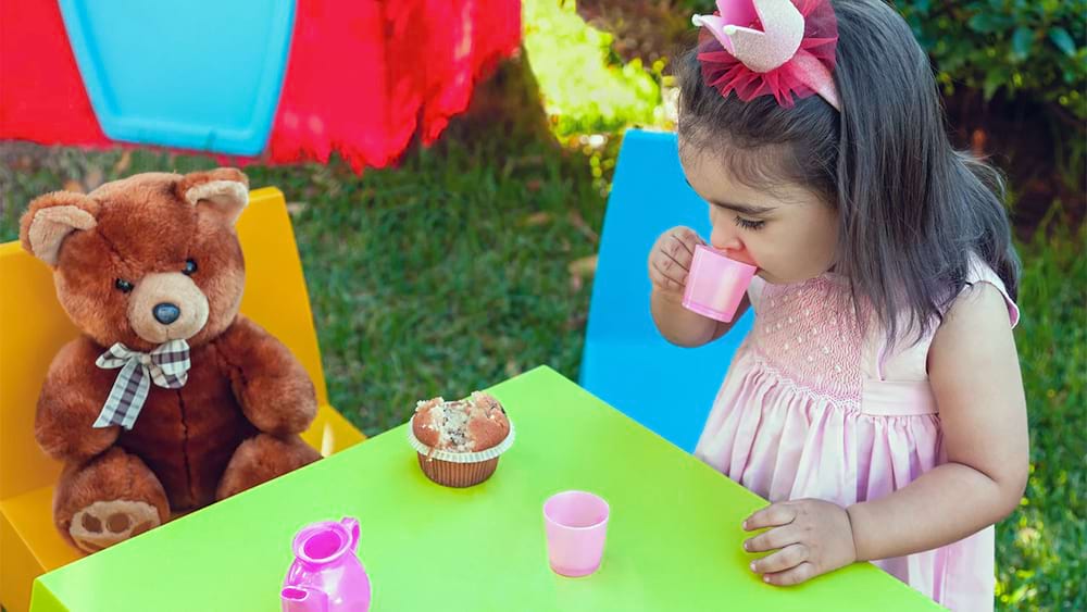 دوست خیالی کودک